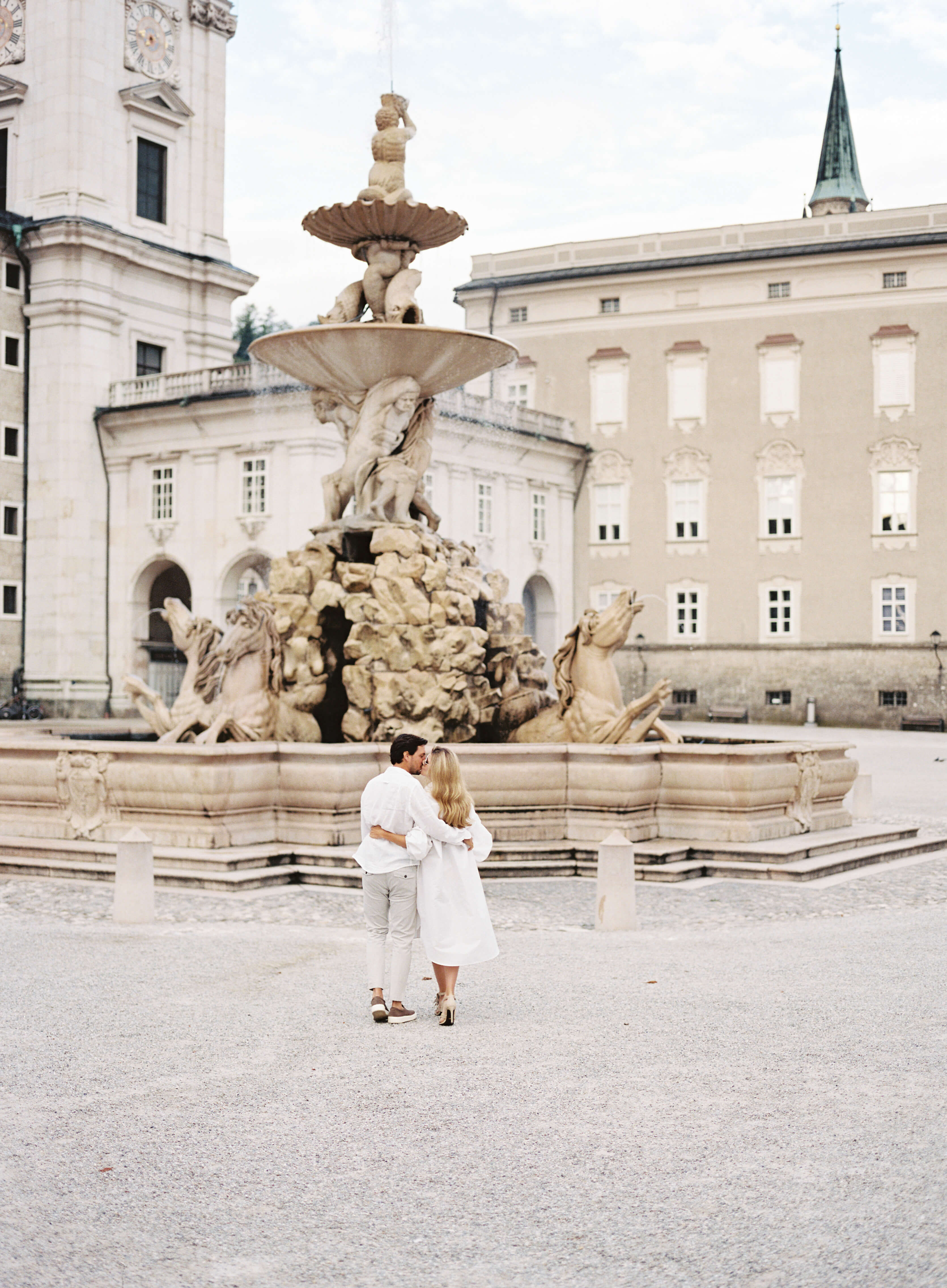 Fashionable pre wedding photoshoot in Salzburg