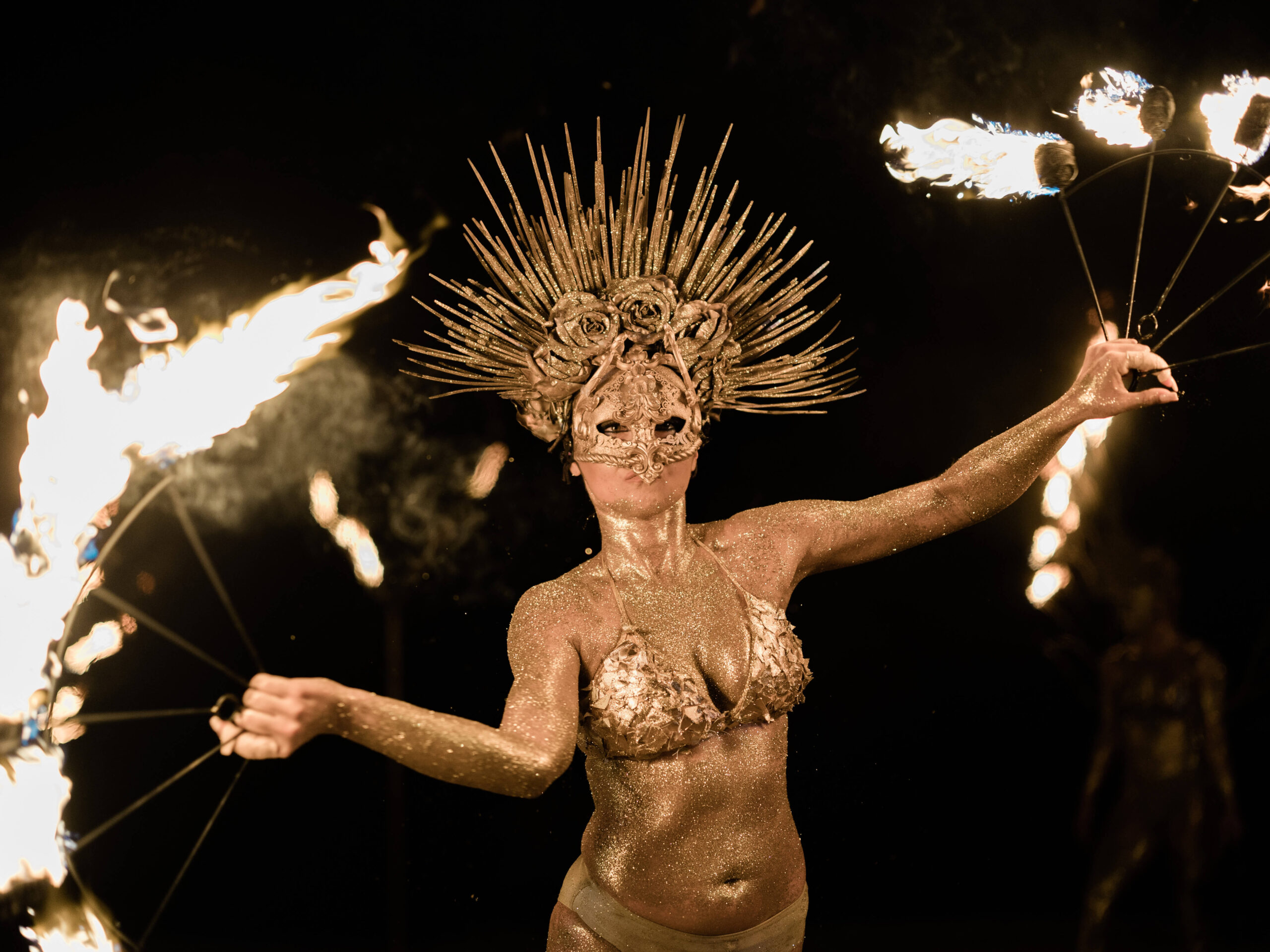 Defingou Events, Fire dance at this wedding in Greece Amanoze