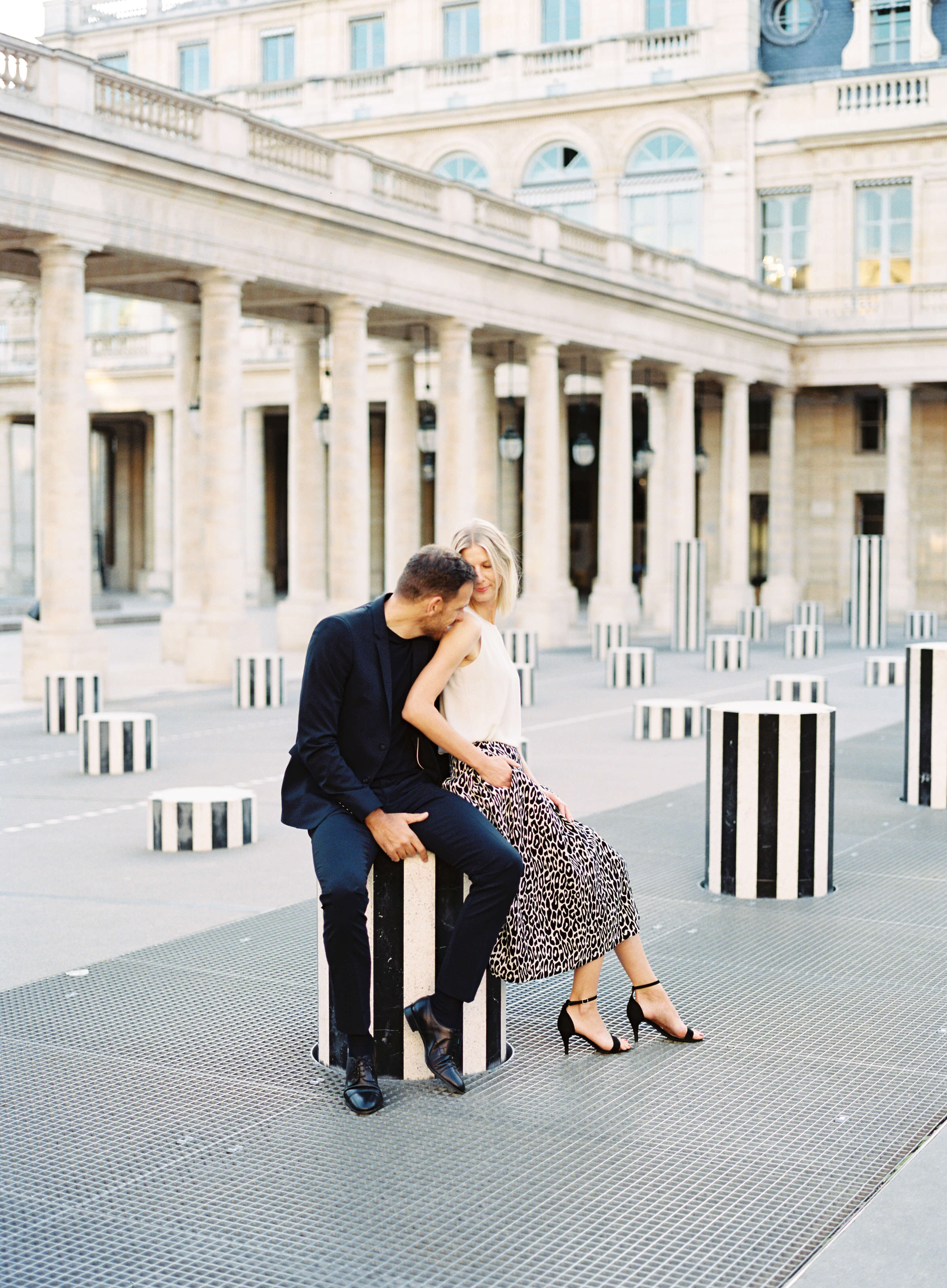 Chic Engagement Session in Paris